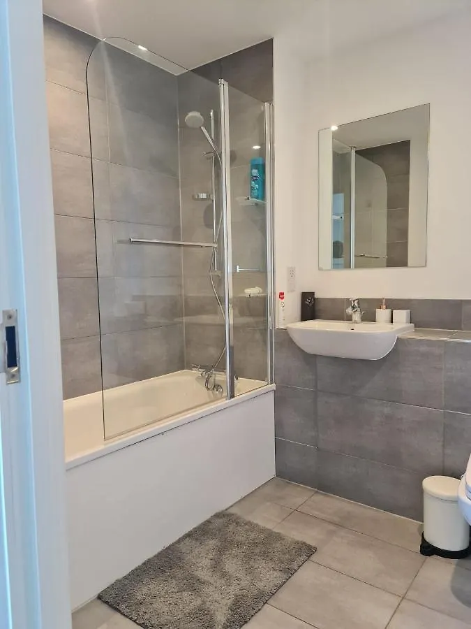 Beautiful 2-Bed Flat Apartment London