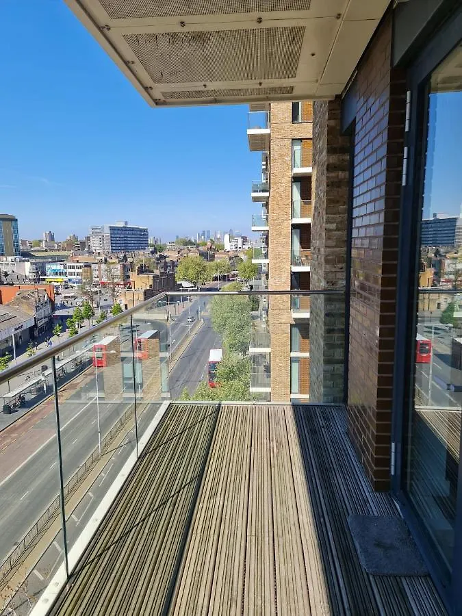 Beautiful 2-Bed Flat Apartment London